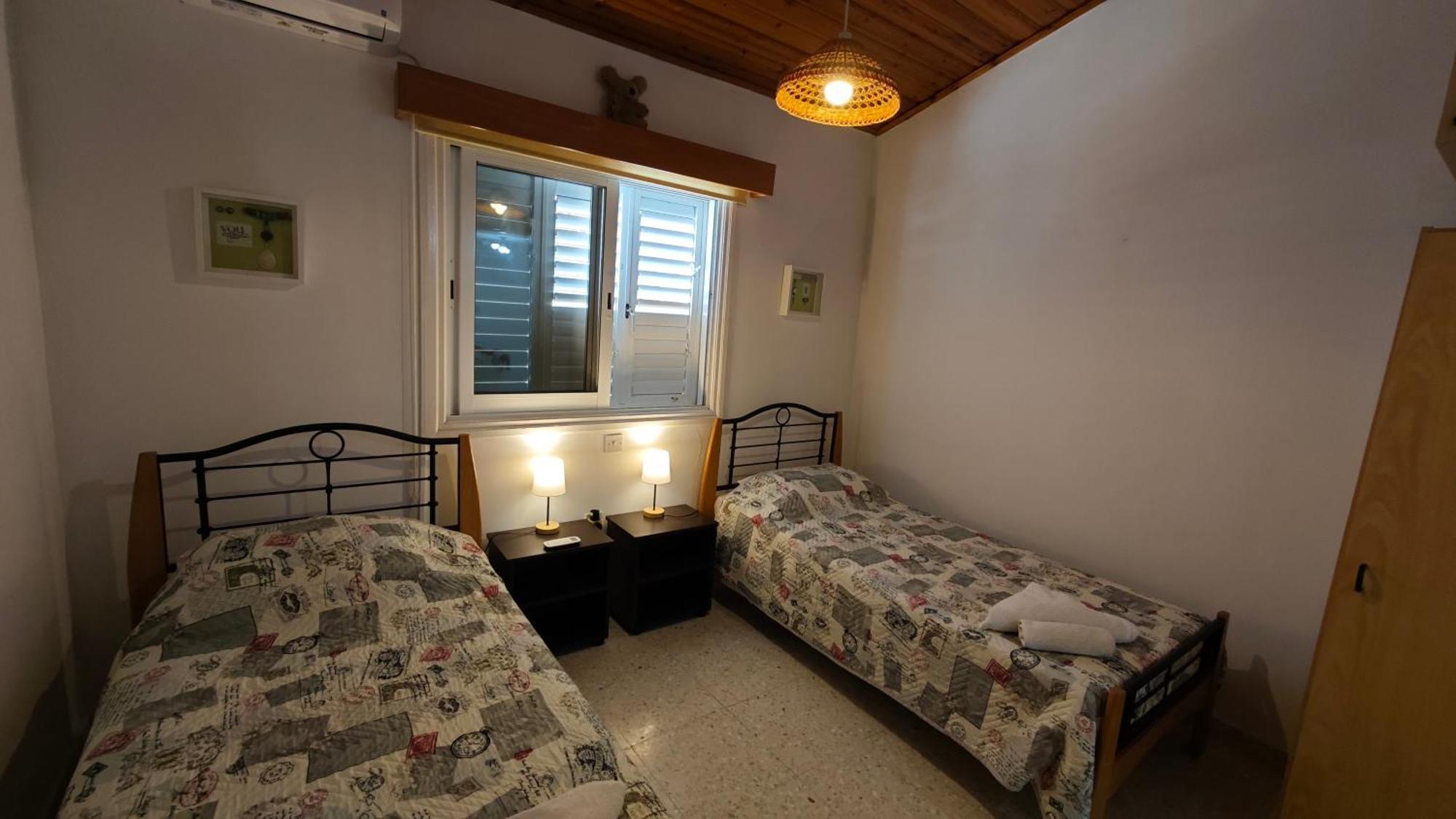 Relaxing Seaside Manors Apartment ลาร์นาคา ภายนอก รูปภาพ